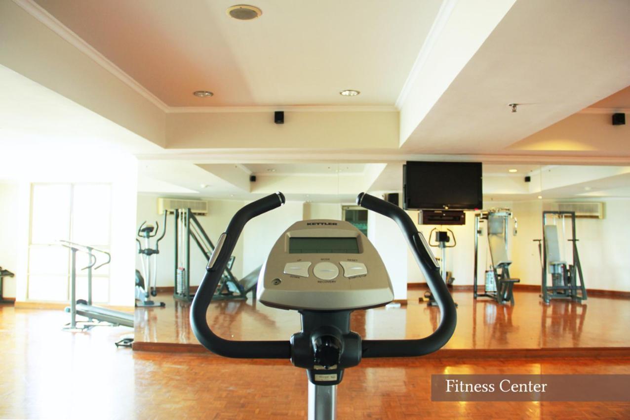 Apartemen Puncak Marina Surabaya Esterno foto