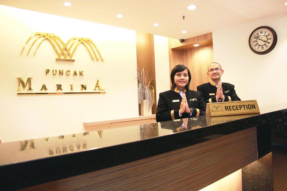 Apartemen Puncak Marina Surabaya Esterno foto